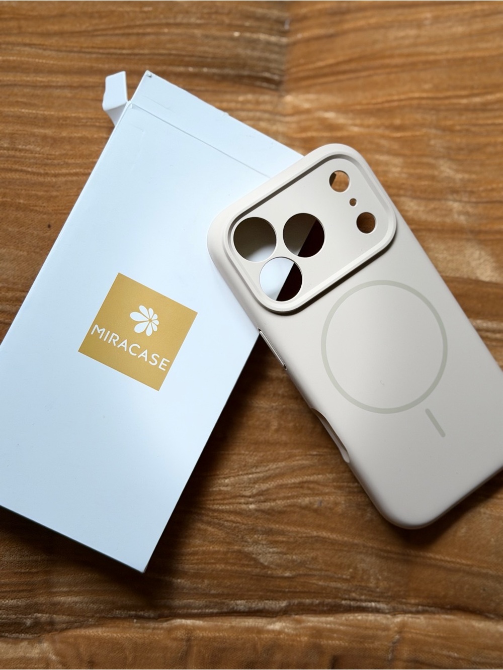 Miracase Beige MagSafe IPhone 17/18 Pro (6.3’) Phone Case